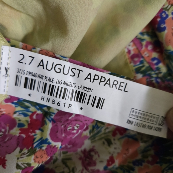 Endless Rose Floral Longsleeve Romper - Picture 6 of 7